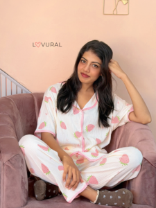 pink kisses pj set